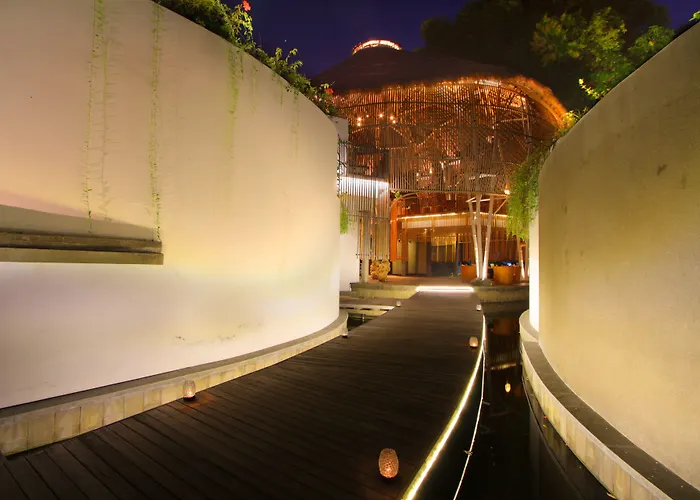 Villa Taman Mesari Luxury Villas-seminyak *